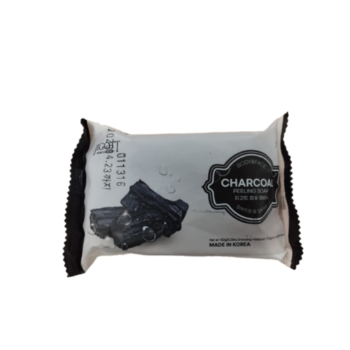 Jigott Мыло-пилинг с древесным углем - Charcoal Scrub Soap, 150г