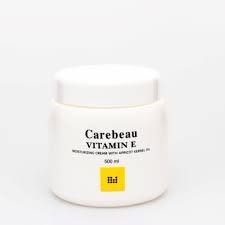 Carebeau Увлажняющий крем для тела с маслом косточек абрикоса Белый, 500 мл